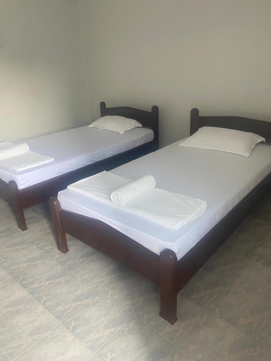Albatross Guesthouse @ Thungwualaen Beach Pathiu Екстериор снимка