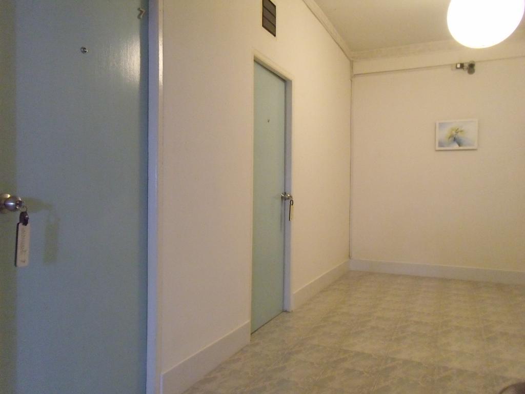 Albatross Guesthouse @ Thungwualaen Beach Pathiu Екстериор снимка
