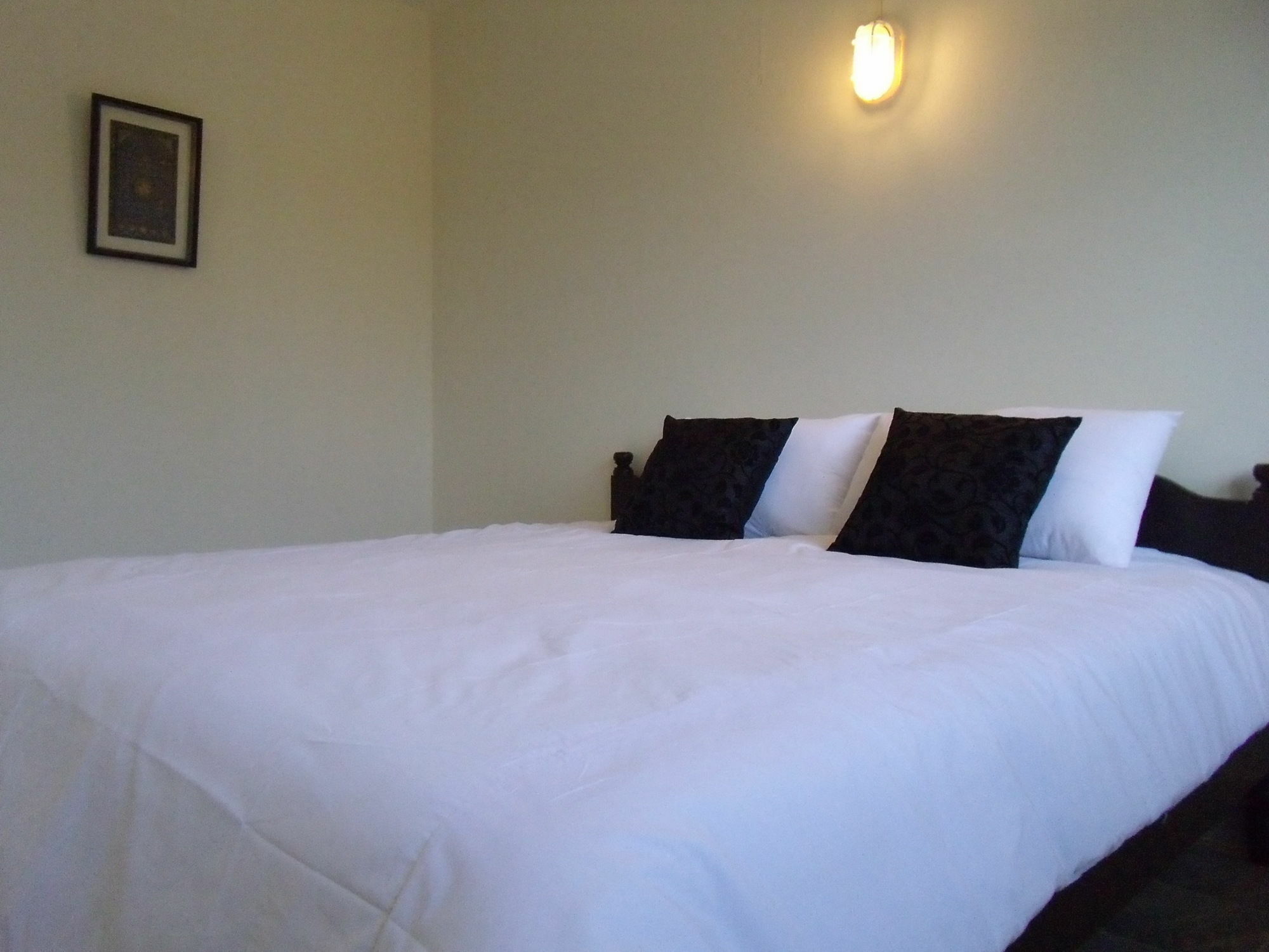 Albatross Guesthouse @ Thungwualaen Beach Pathiu Екстериор снимка
