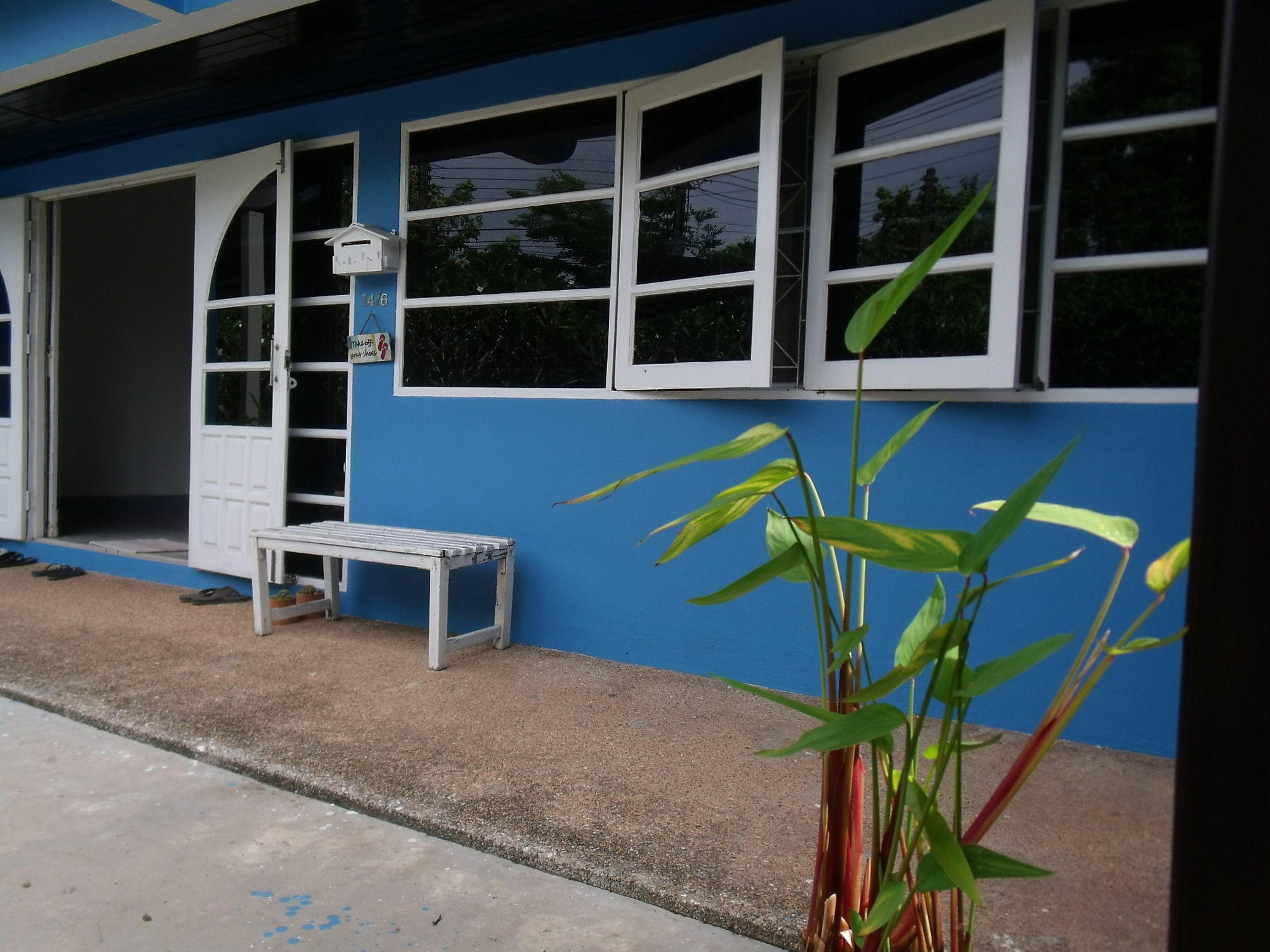 Albatross Guesthouse @ Thungwualaen Beach Pathiu Екстериор снимка