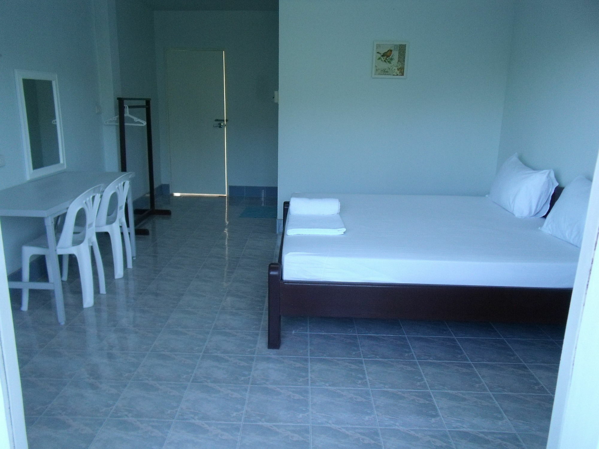 Albatross Guesthouse @ Thungwualaen Beach Pathiu Екстериор снимка
